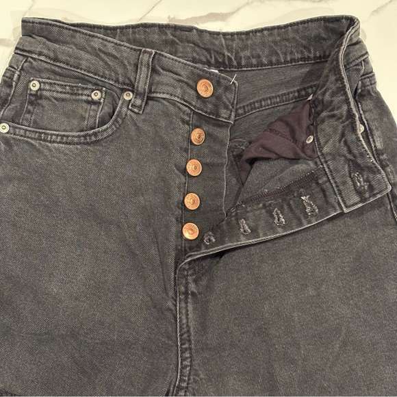 Divided High Rise Black Distressed Jeans - Picture 4 of 9